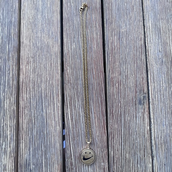 Nike Gold Chain 20” Smiley Swoosh Logo Have a Nike Day - Picture 2 of 4